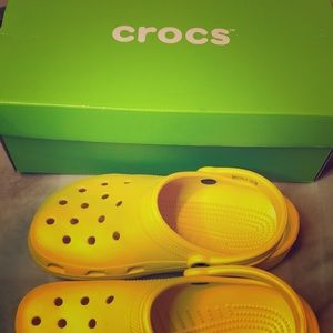 Lemon Crocs !